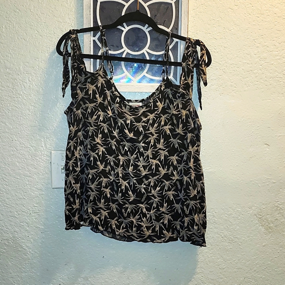Mossimo tank size XL